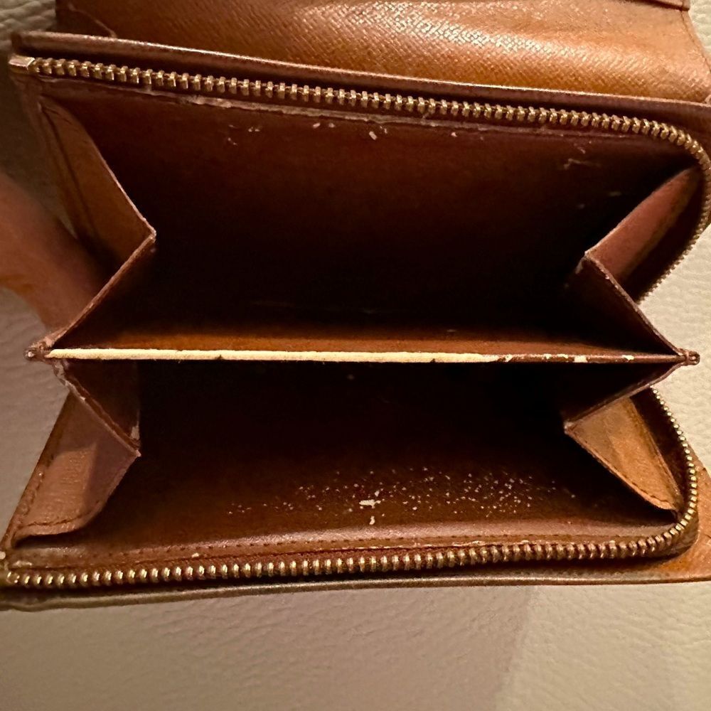 Louis Vuitton Monogram Porte-Monnaie Billets Tresor Wallet (authentic) - Picture 11 of 16